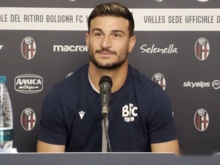 欧冠比赛中 欧冠比赛中